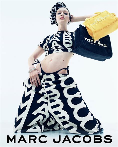 marc jacobs summer 2022 leather